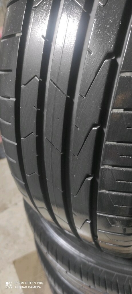 215/55/17 YENİ AYARINDA DİŞ DERİNLİĞİ MÜKEMMEL 4 ADET FİYATI 8750 tl - 10