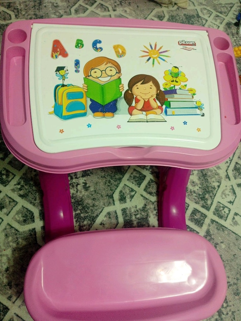 kız çalışma masası - 3