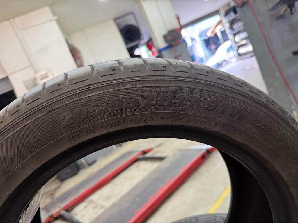 205 55 R17 KUMHO PS71 - 3