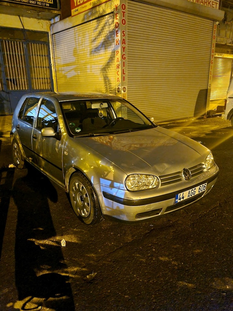 2003 model golf - 3