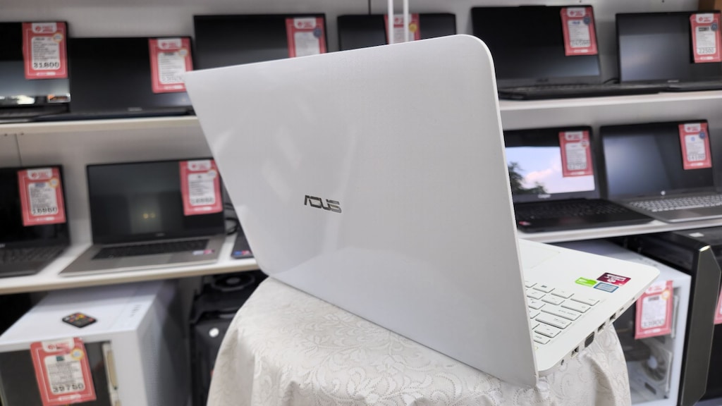 ABT BİLİŞİM – ASUS | i5-7200U | 12 GB RAM | 240 GB SSD | 940MX - 6