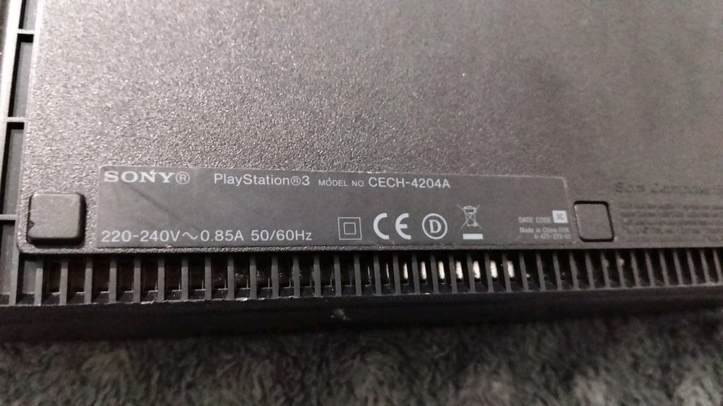 PlayStation 3 süper slim - 2