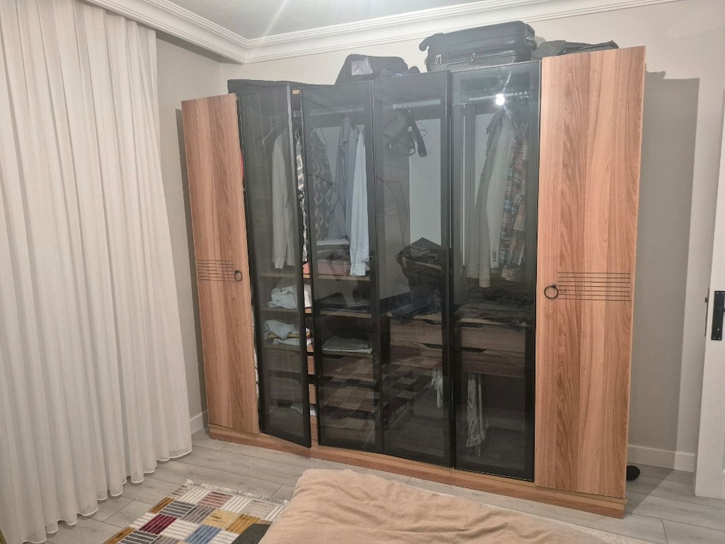 Gardolap, Baza + Başlık, 2 Komodin, 1 Şifonyer, 1 Yatak