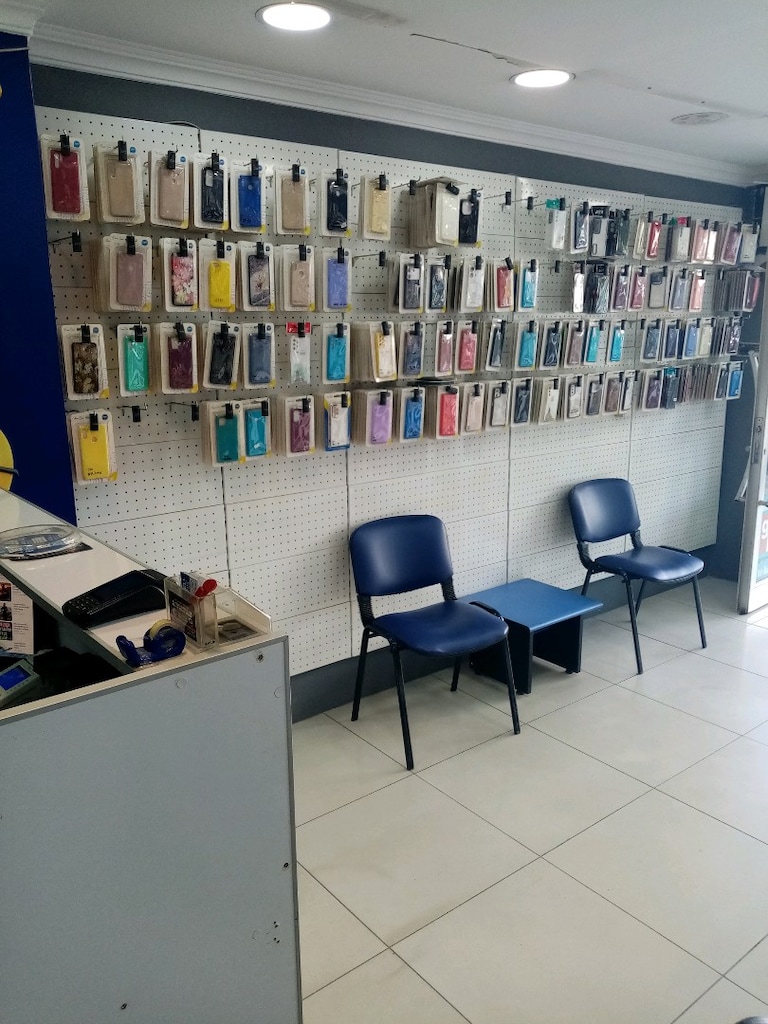 ACİL SATILIK TELEFON DÜKKANI MALZEMESİ - 4