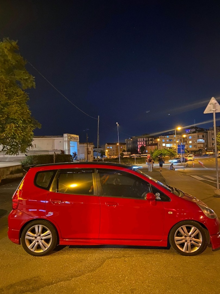 SAHİBİNDEN DÜŞÜK KM SUNROOFLU KIRMIZI JAZZ - 6