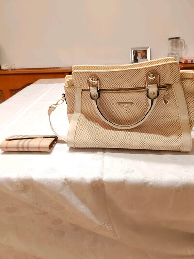 Matmazel Çanta ve Burberry replikası cüzdan