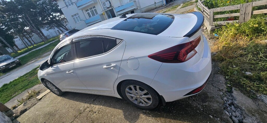 kitap gibi hyundai ELANTRA - 3