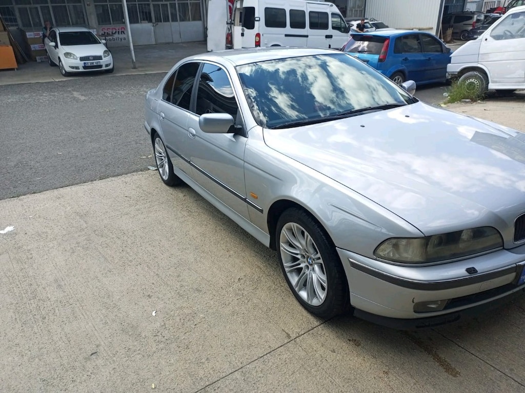BMW 520İ - 2