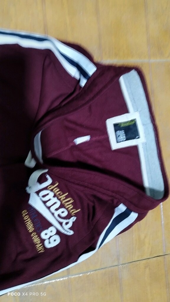 #Jack&Jones pamuklu eşofman .Piyasası 1800 TLdir..Eni çekilince 47 - 4