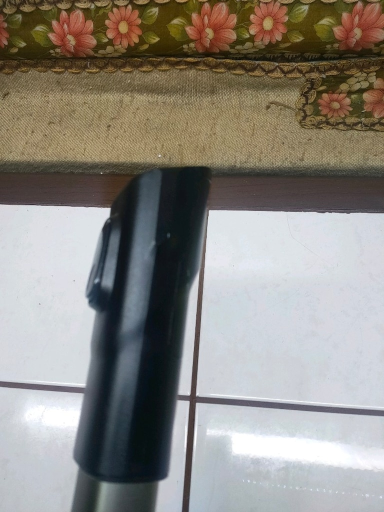 Philips AquaTrio serisi dikey şarjlı süpürgelerle bir teleskopik boru - 6