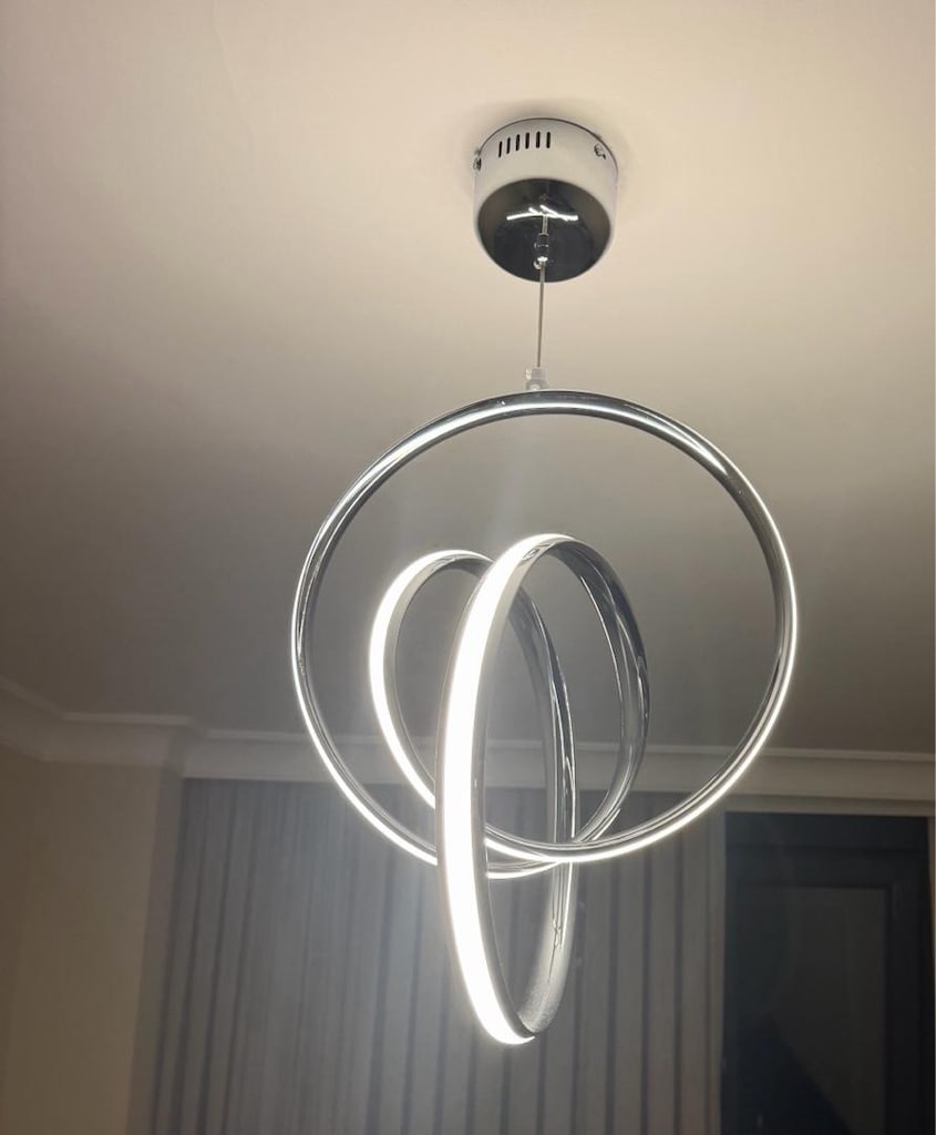 Modern 3 Halkalı Krom LED Avize – Çalışır Durumda, Şık Tasarım - 2