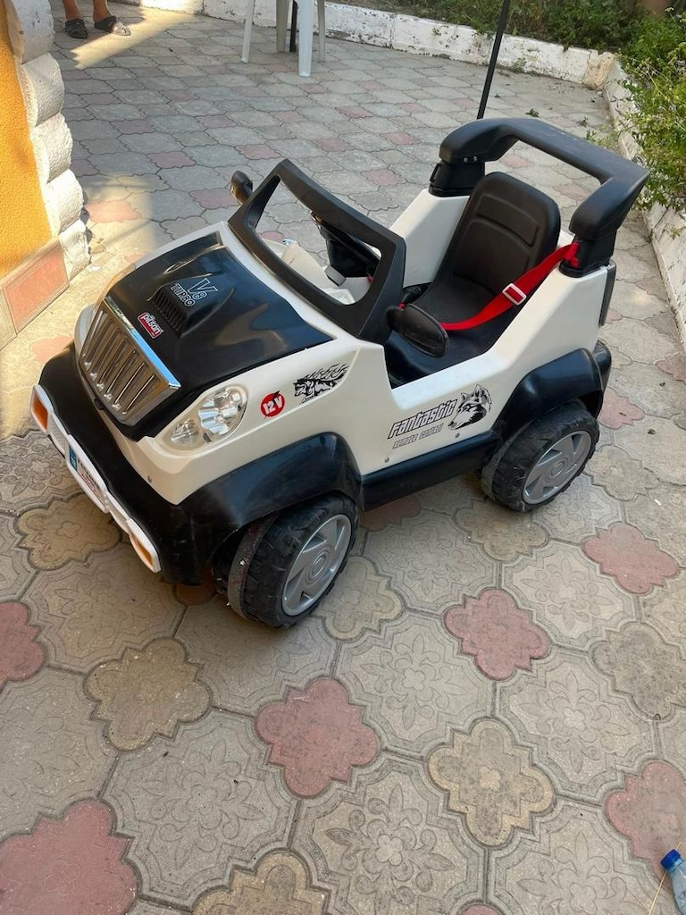 Oyuncak akülü araba - 4