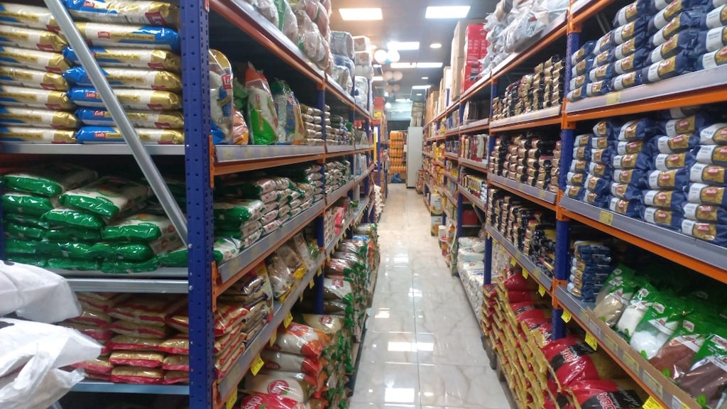 gross rafı ve kasiyer barkod sistemi ve kamera sistemi ve sütlük dolab - 4