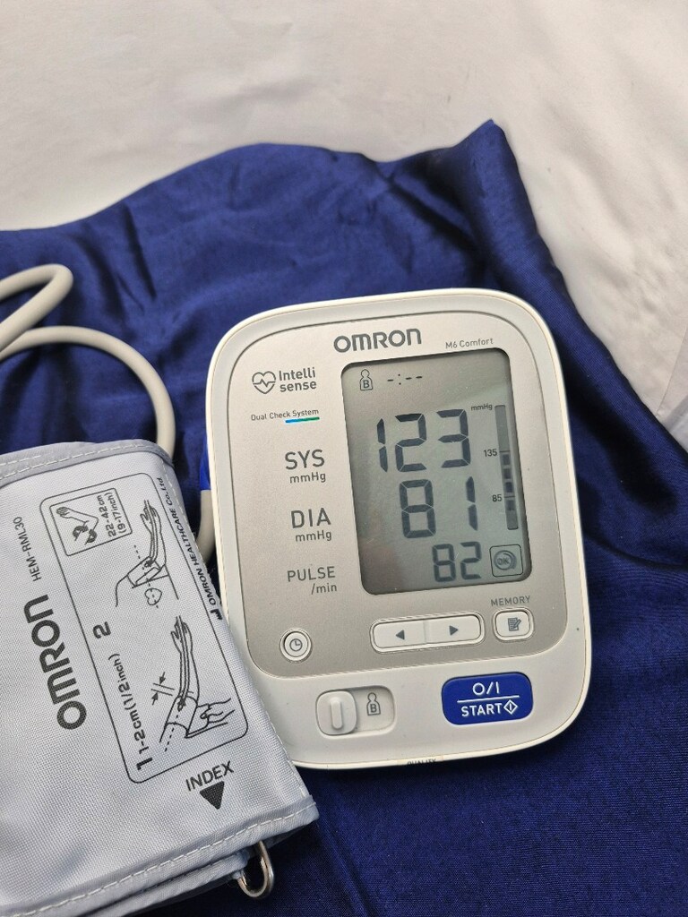 Omron M6 Comfort model tansiyon aleti. Dijital ekranı sayesinde ölçüml - 19