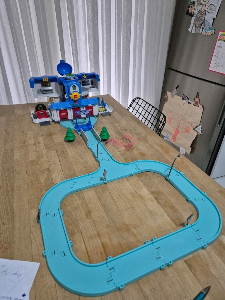 ROBOCAR POLİ ANA MERKEZ İSTASYONU-JIN DAHİL