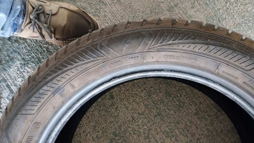 215 55 17 Goodyear 2025 tarih 1 adet - 6