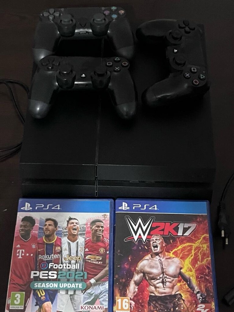13.04 Ps4 playstation 825 gb depolama yanında pes2021 ve wwe - 2
