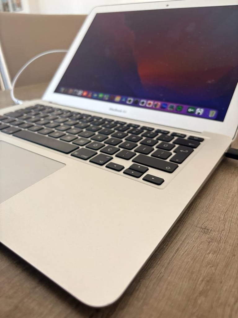 Apple Mac book Air A1466 model 500 gb yükseltilmiş ssd-2.2 ghz i7 iş. - 7