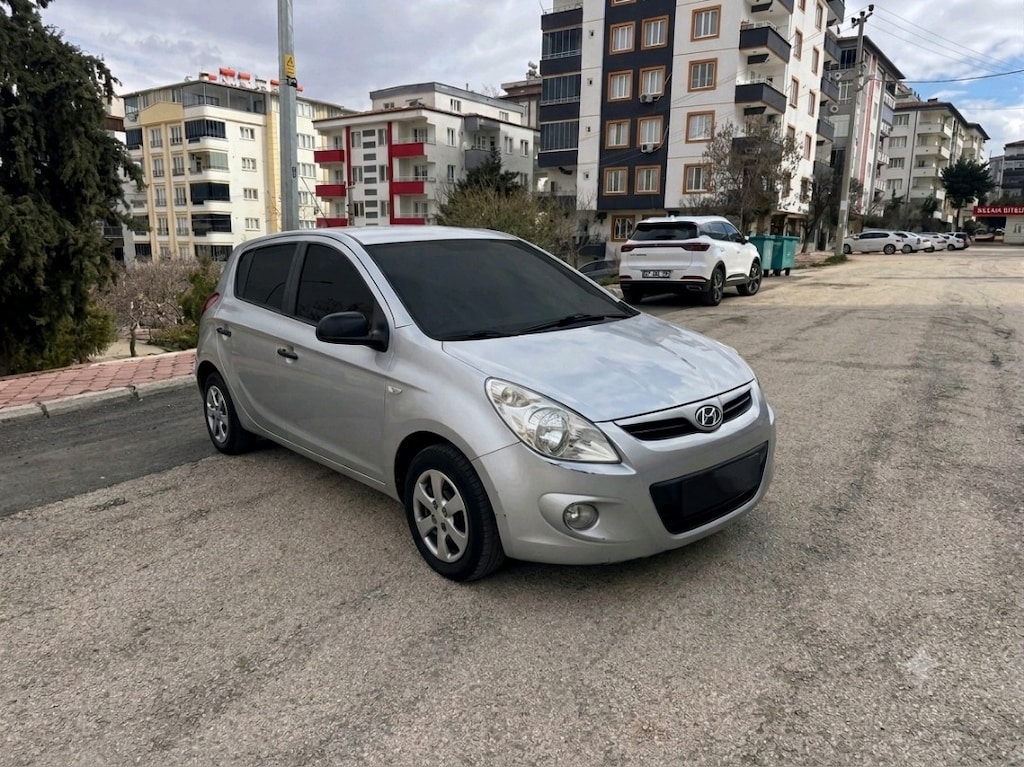 huyundai i20 2011 - 7