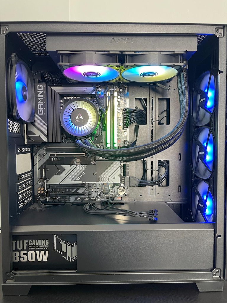 RYZEN 7 9800X3D / 32GB 6000MHZ DDR5 / SAMSUNG 990 PRO 1TB - 2