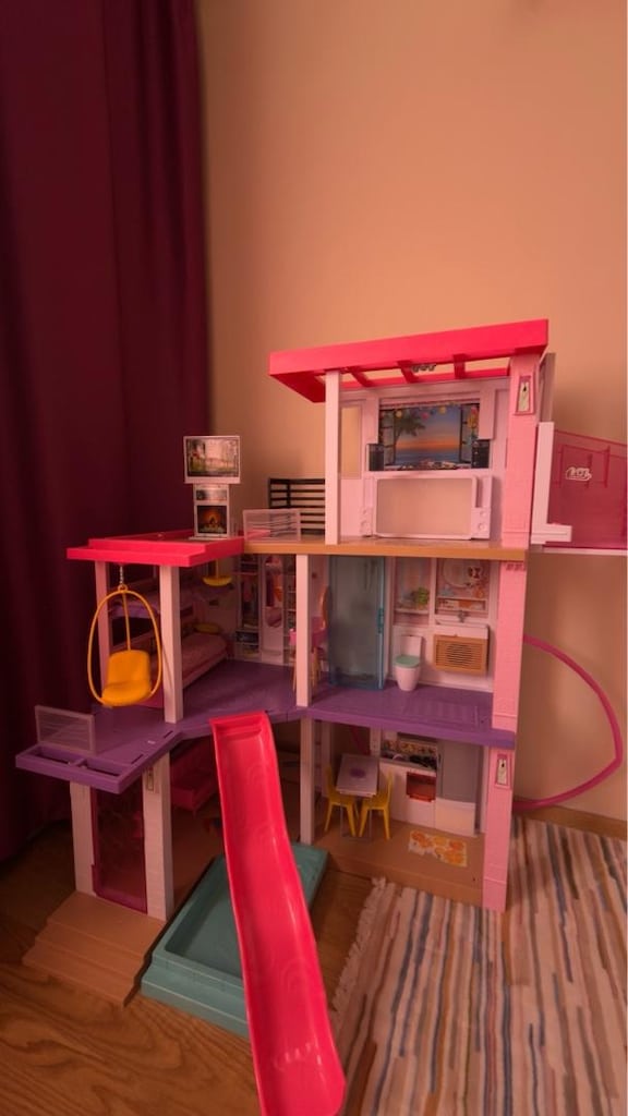 Barbie rüya evi.