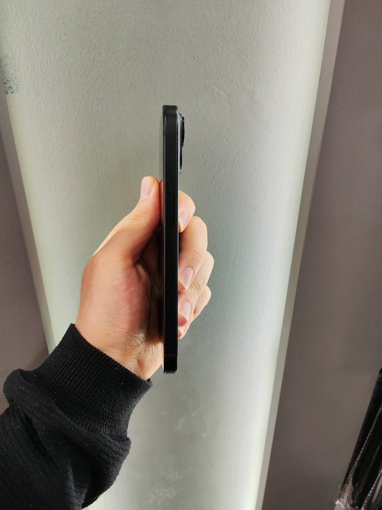 16 AY GARANTİLİ KUTULU FATURALI İPHONE 15 128 GB PİL 100 - 3