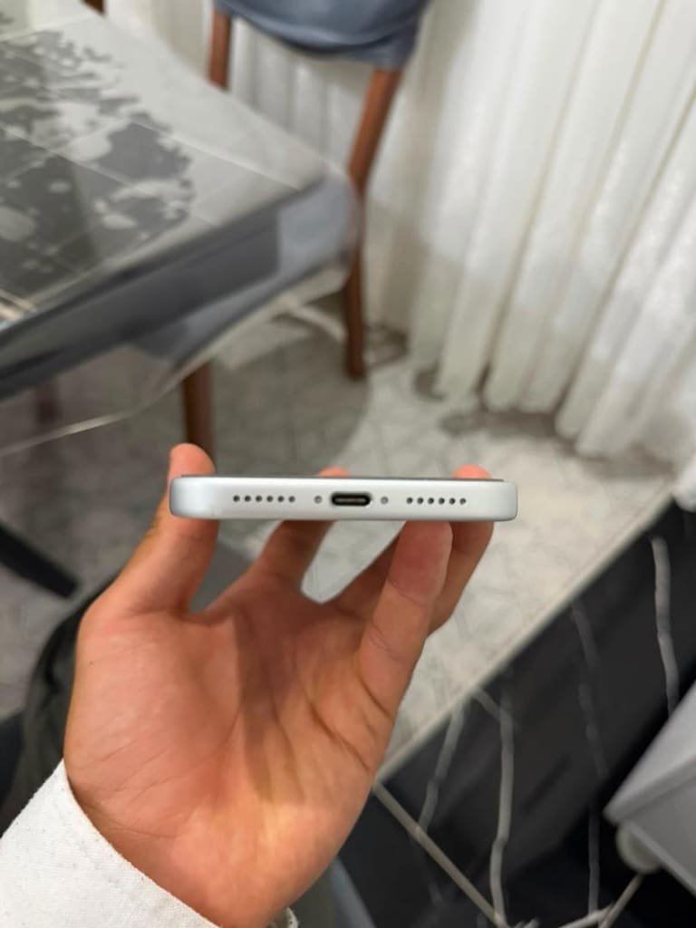 iPhone 17 pro max - 4