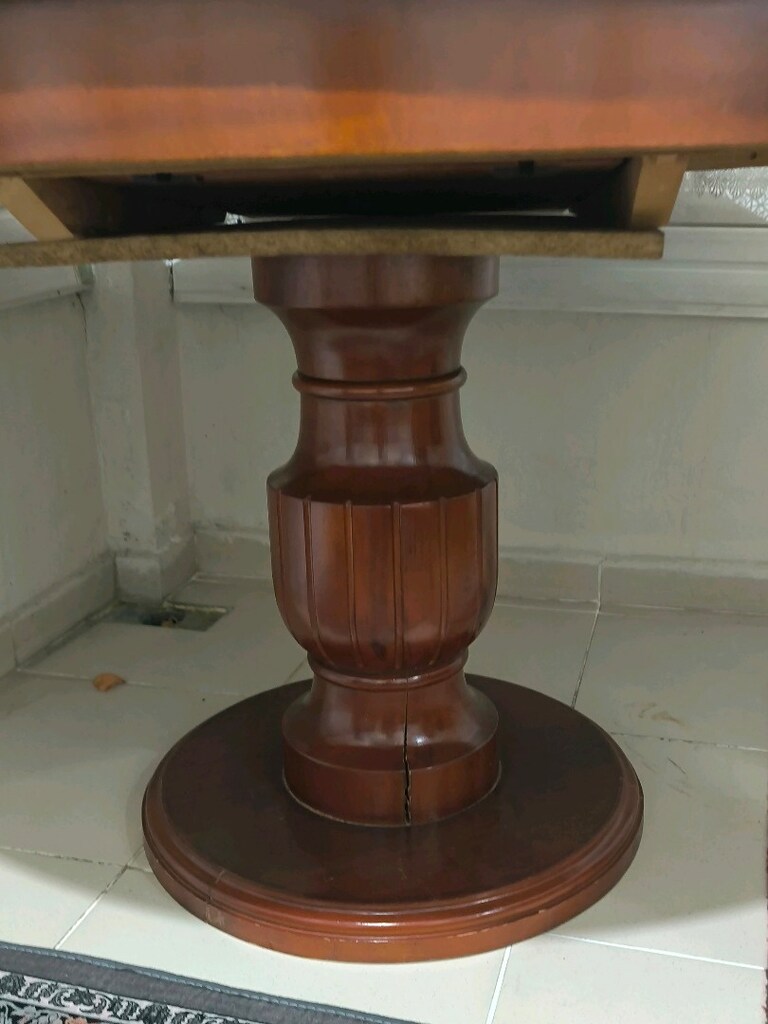 4 adet sandalye yuvarlak masa - 4