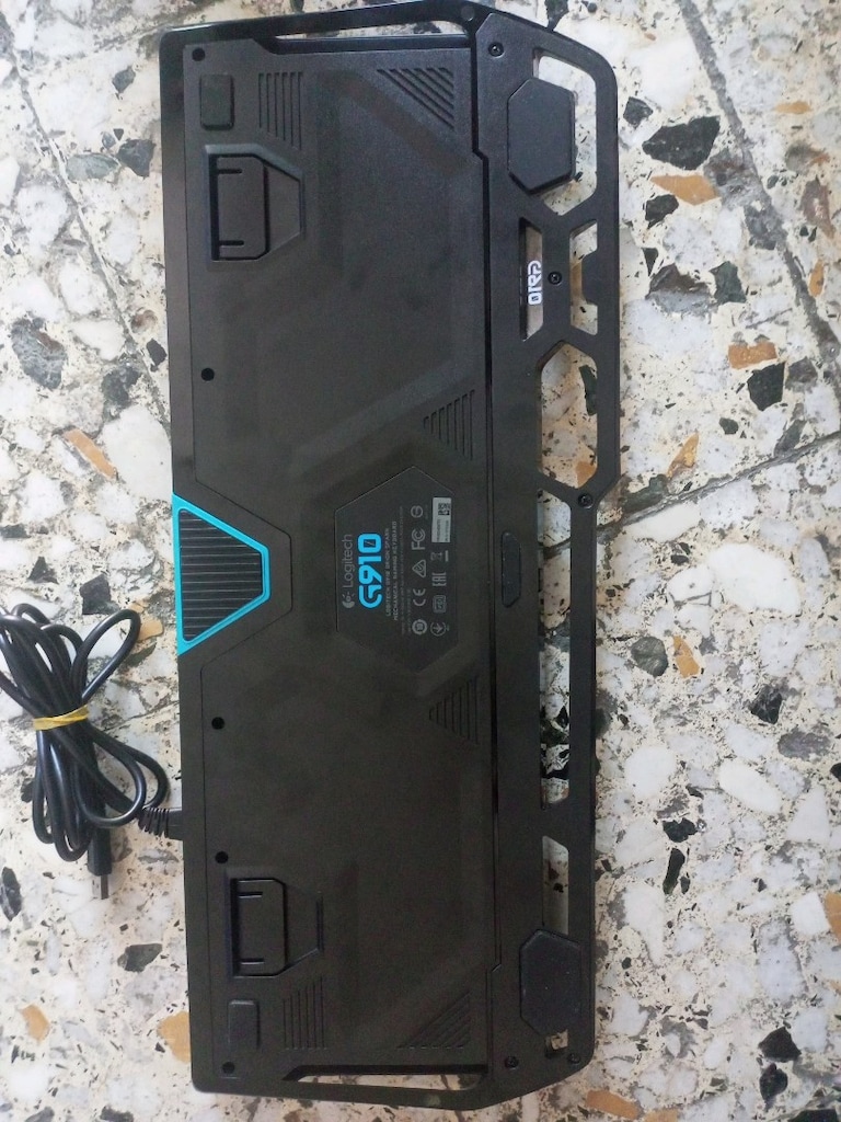 Logitech g910. klavye - 4