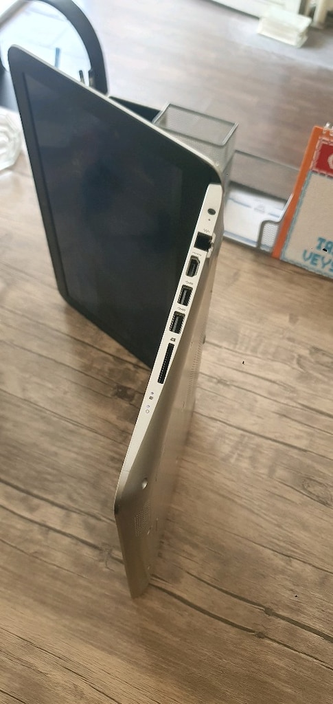 HP 13-A200NT I5/8GB/240GBSS WINDOWS 10 - 10