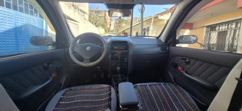 2010 model fiat albea - 4