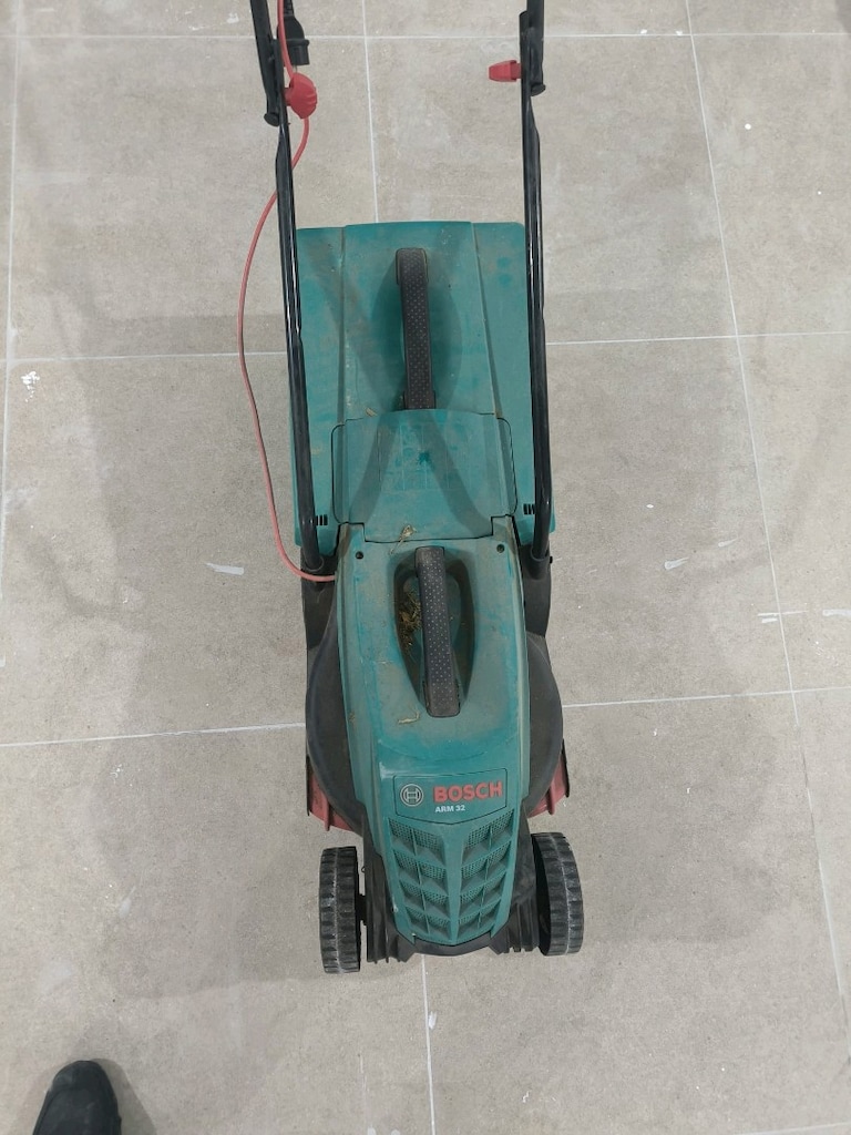 Bosch Elektrikli Çim Biçme Makinesi - 3
