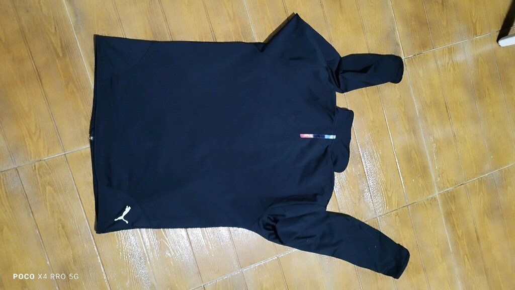 #Puma Likralı mont..Mavisi ve Bu tip ünlü marka çok var. Piyasası 4000 - 10