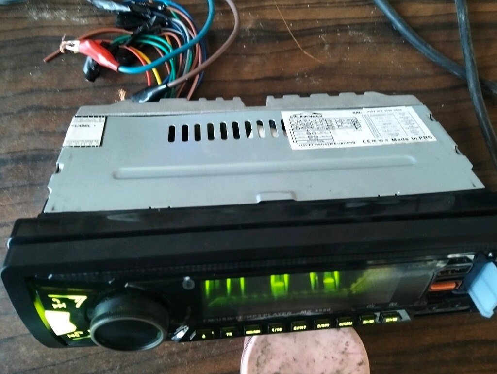 usb girişli 7farkli renkli 2 amfi çıkışlı oto teyip bağlantı dahil - 5