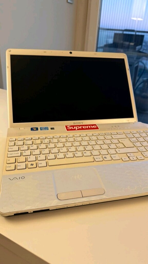 Sony VAIO | Core i3 | 8 GB RAM | 1 TB HDD | 15.6" - 3