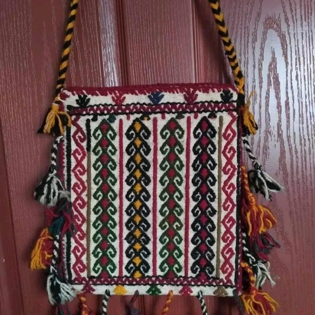 Yün el dokuması çanta