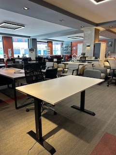 KLAS OFİS ÜSKÜDAR 140X80 ELEKTRİKLİ AYARLI MASA SIFIR - 2