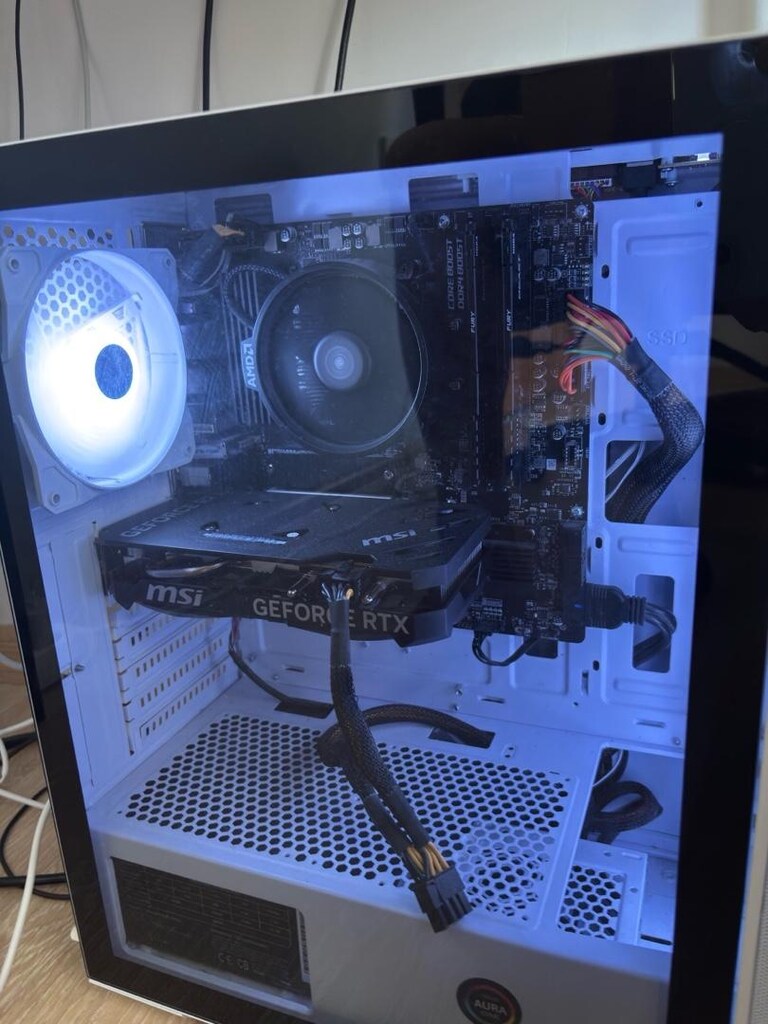 RTX 4060 + R5 5600 / 32 GB RAM / Wi-Fi Anakart / Beyaz Kasa Oyuncu PC - 5