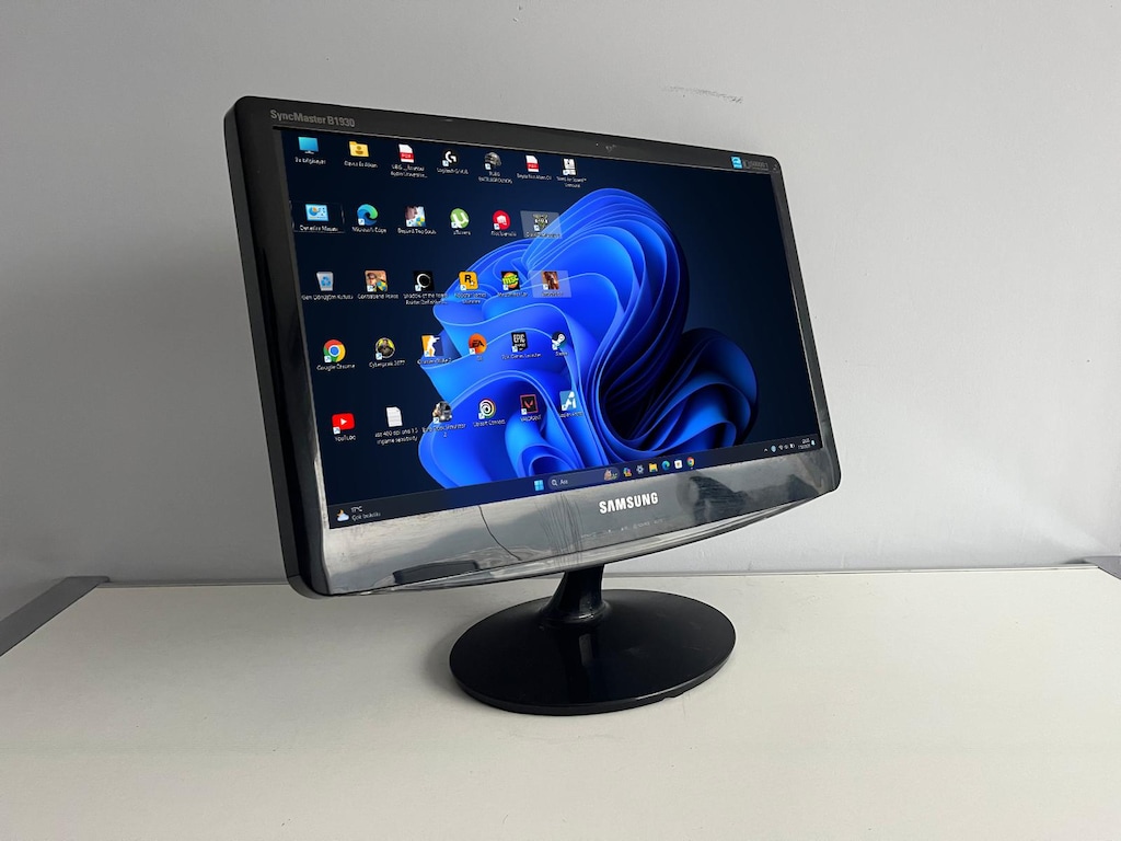 Dell OptiPlex 3010 İ3 4130 16Gb Ram 240Gb Ssd 120Gb Hdd 19" Monitör - 7