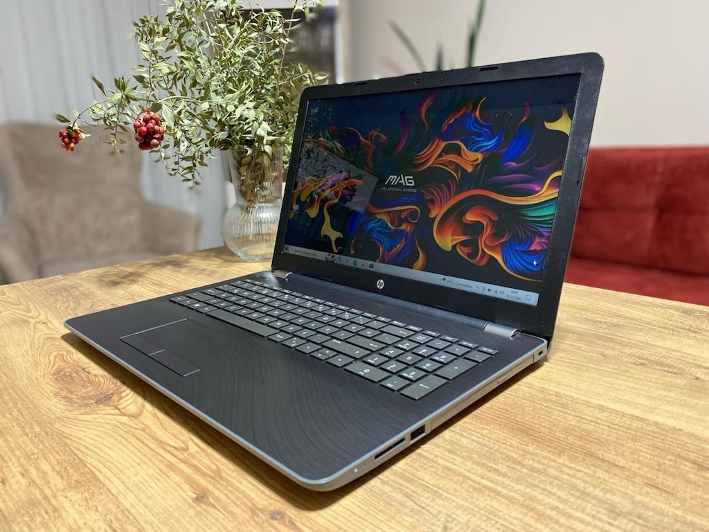 120GB SSD 2GB HARİCİ EKRAN KARTLI AMD İŞLEMCİLİ HP LAPTOP - 2