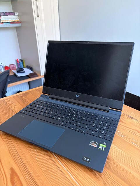 Victus by HP gaming laptop 15-fb0xxx // 32GB RAM, AMD Ryzen 7