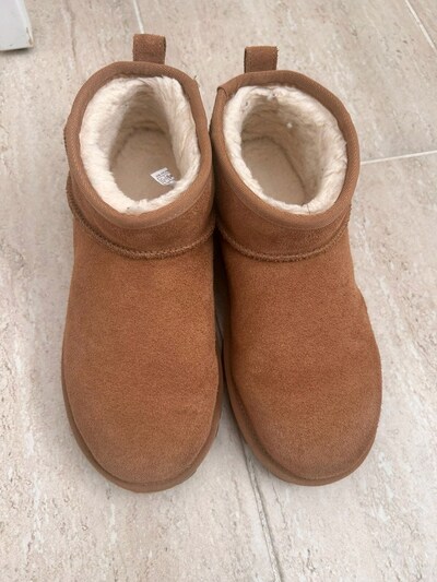 ugg bot