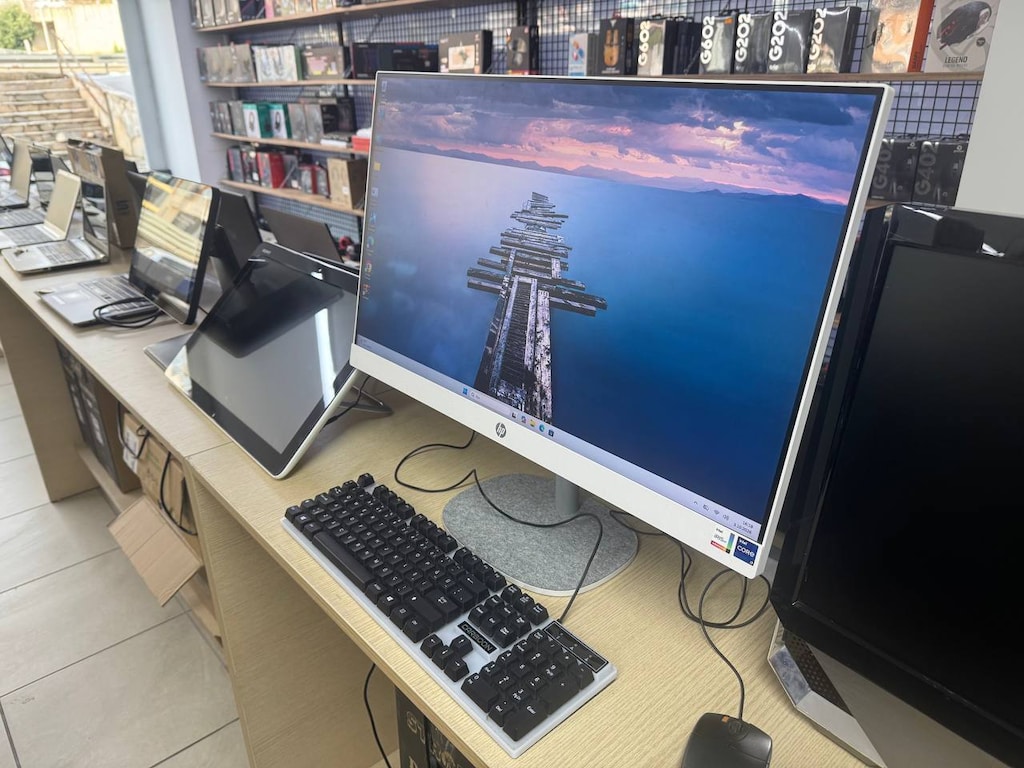 HP ALL İN ONE *İ7 1355U İŞLEMCİ *16GB RAM *512GB SSD - 3