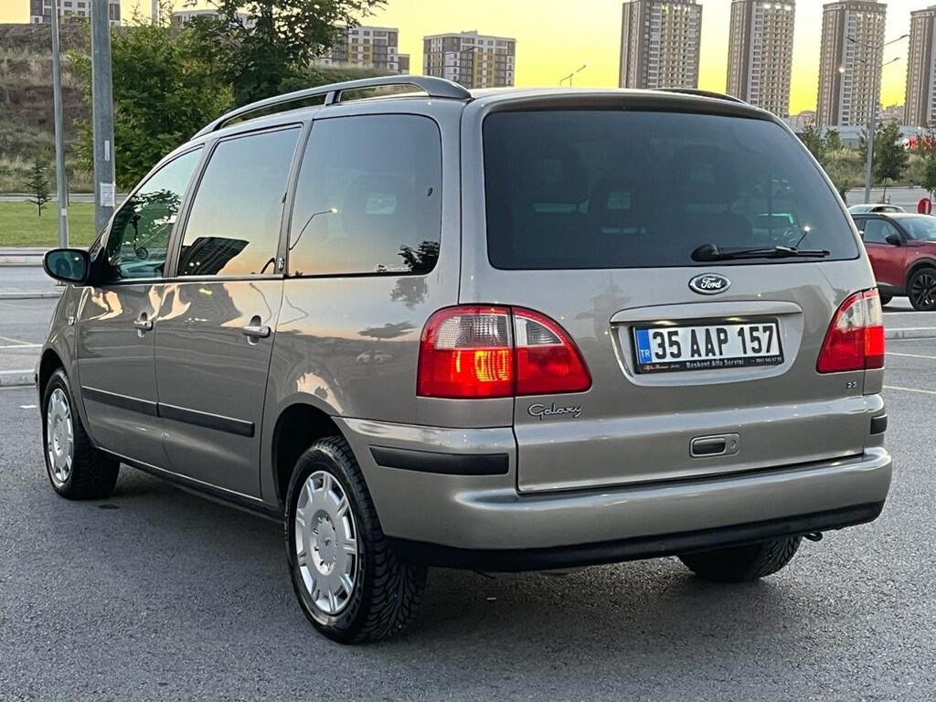 Ford Galaxy - 4