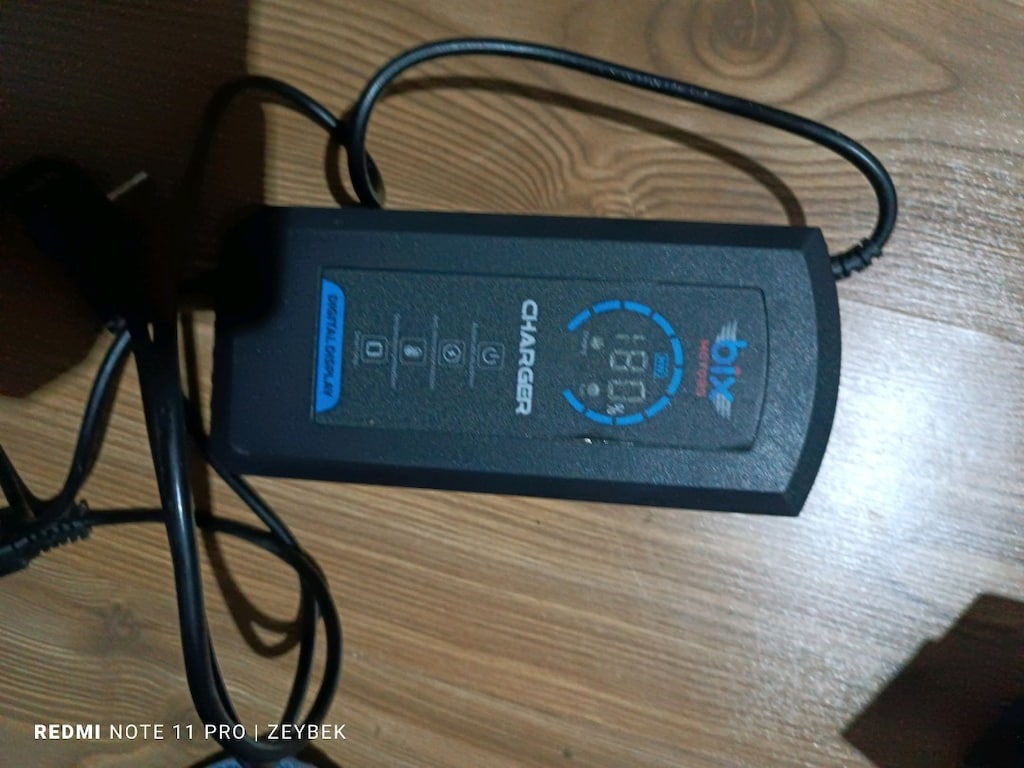 84 volt şarj aleti (7 akuluk ) elektrikli bisiklet şarj aleti - 2