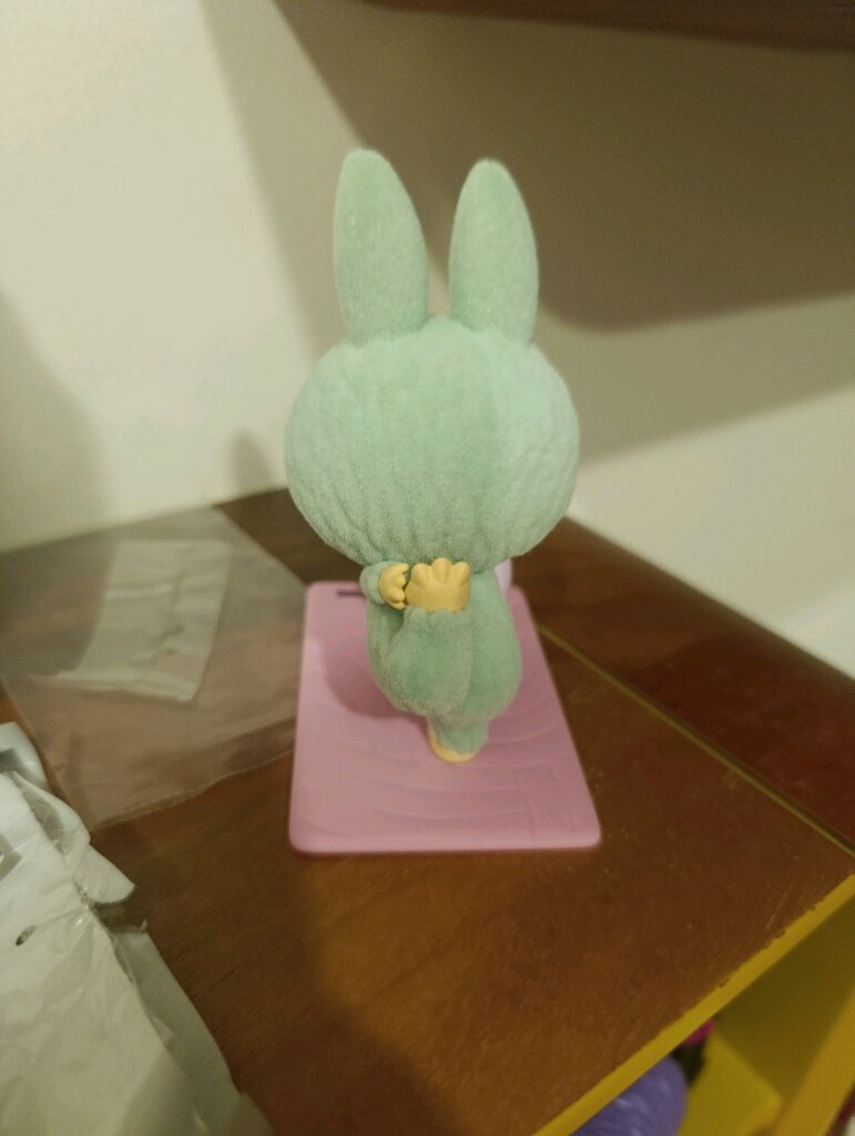 the monster labubu lazy yoga figür Zone out - 2