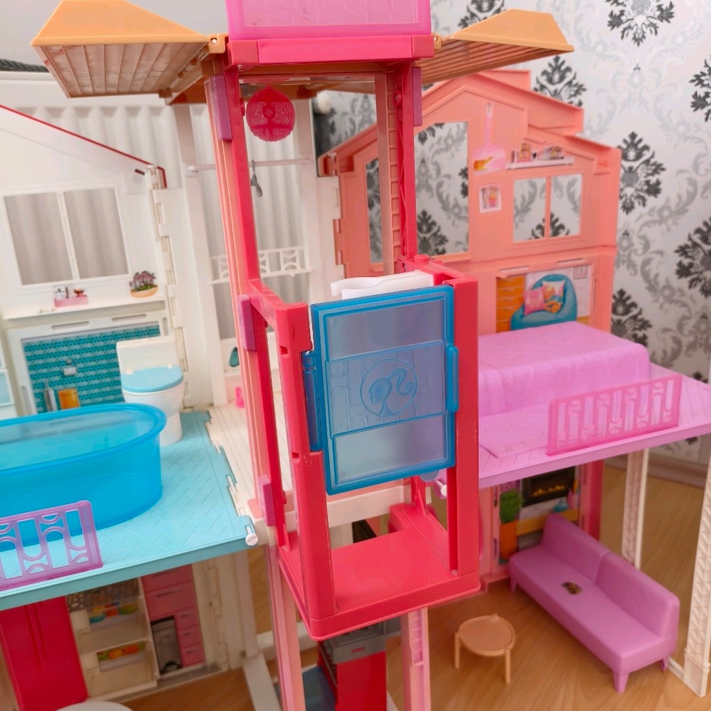 Barbie evi - 8
