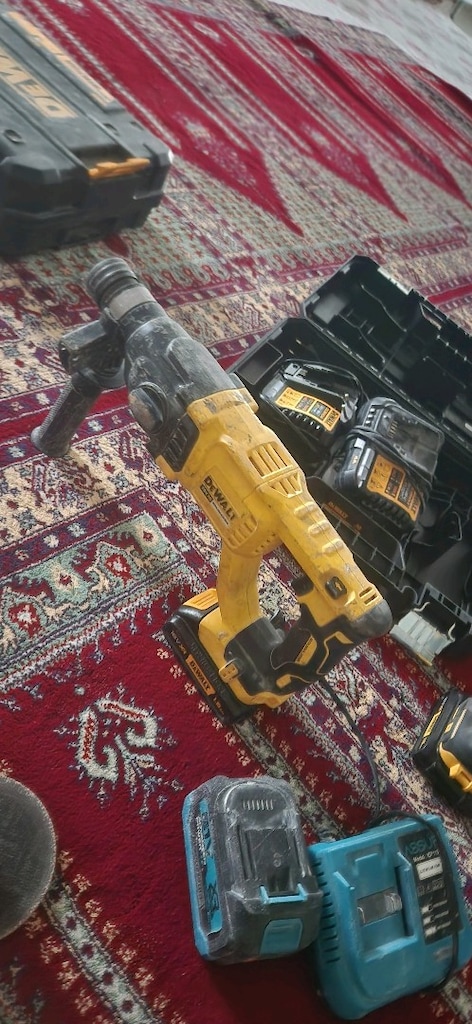 dewalt DCH133NT kırıcı şarjlı hilti - 4