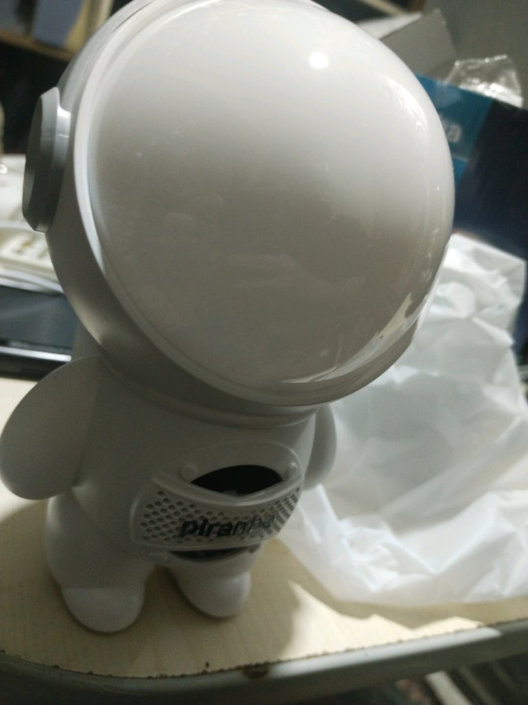 YENİ KUTUSUNDA PİRANHA MARKA ASTRONOT USB KART GİRİSLİ SARZLİ HOPARLÖR - 11