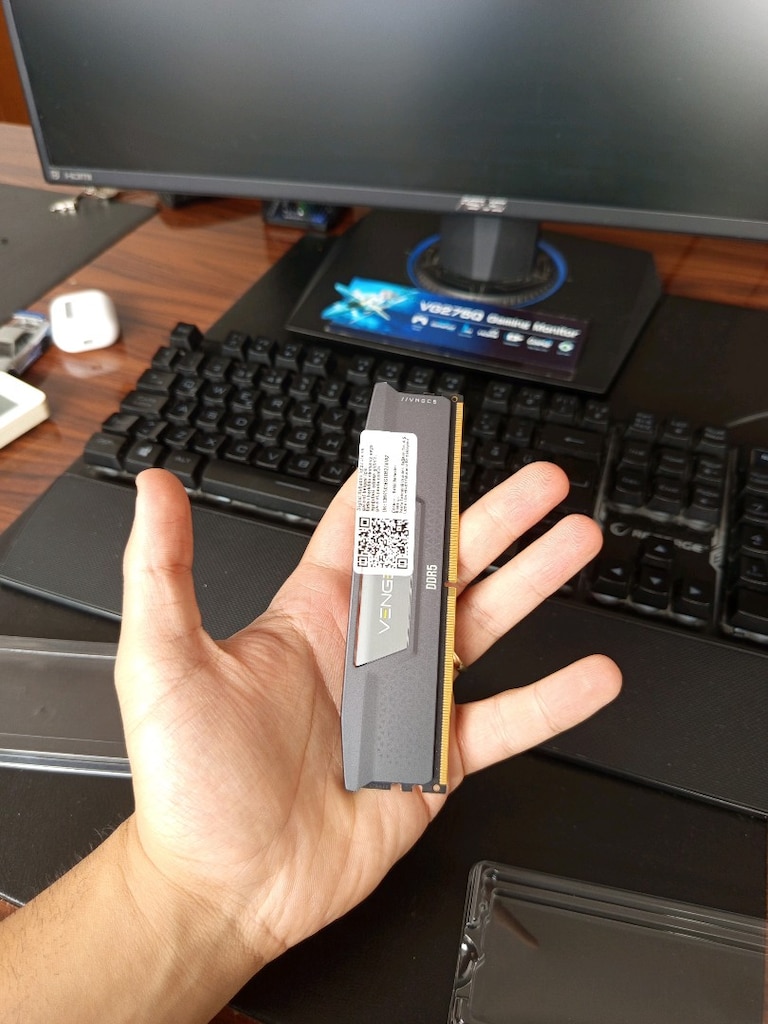 Corsair Vengeance 16 GB 5200 MHz CL40 CMK5X16G1B52Z40A2 Bulk DDR5 Ram - 3